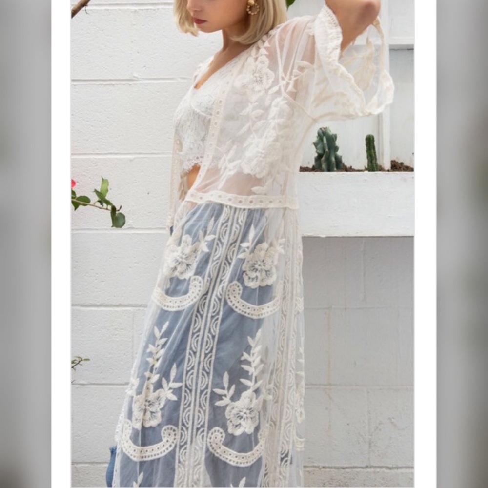 <LAST>Sheer Floral Embroidered Duster Kimono - Picture 2 of 7